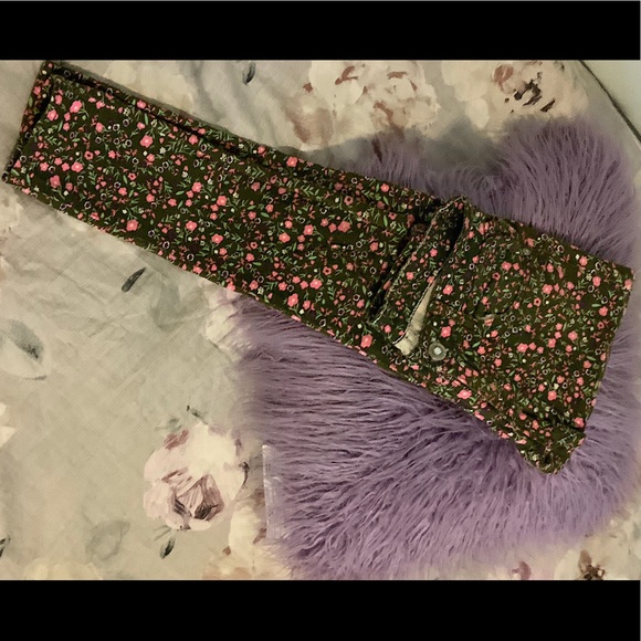 Floral Pattern Jeans 👖 - Picture 3 of 3